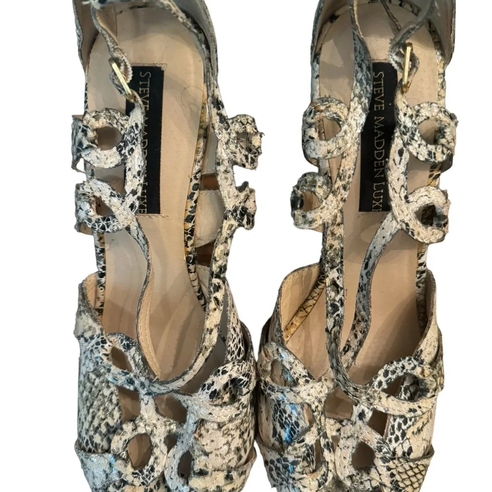 Steve Madden Lux Bolero‎ platforms, size 9
